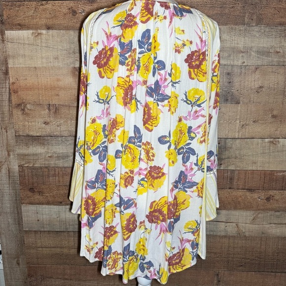 Free People Lovestoned Floral Tunic size Small Crochet Button Down Tassels *read - Picture 5 of 13